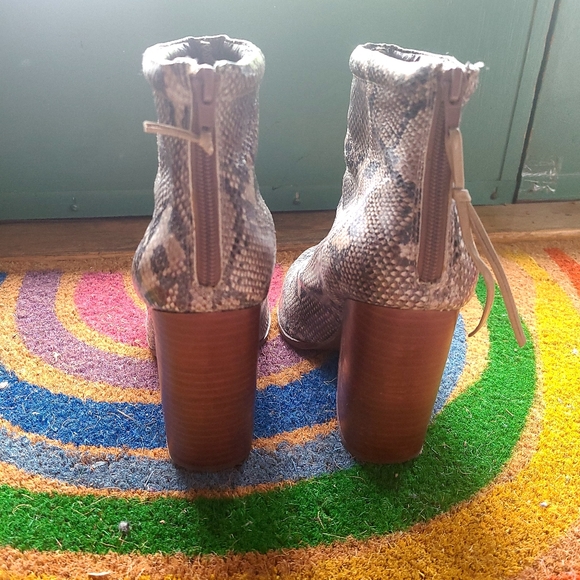 Aldo booties- - Picture 4 of 4